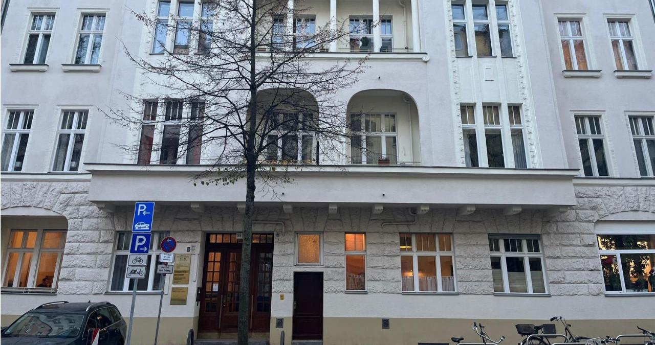 Central, Charming Studio For Up To 3 People In Historic Building Apartment Berlin