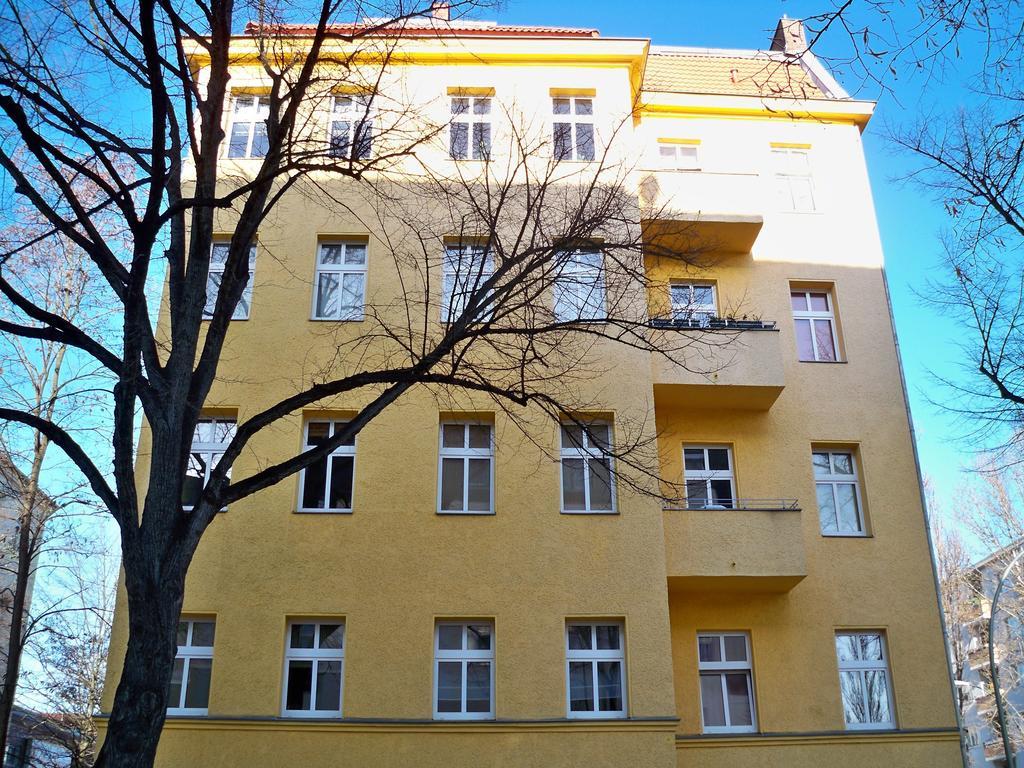 Rose & Sonnenblume Apartment Berlin