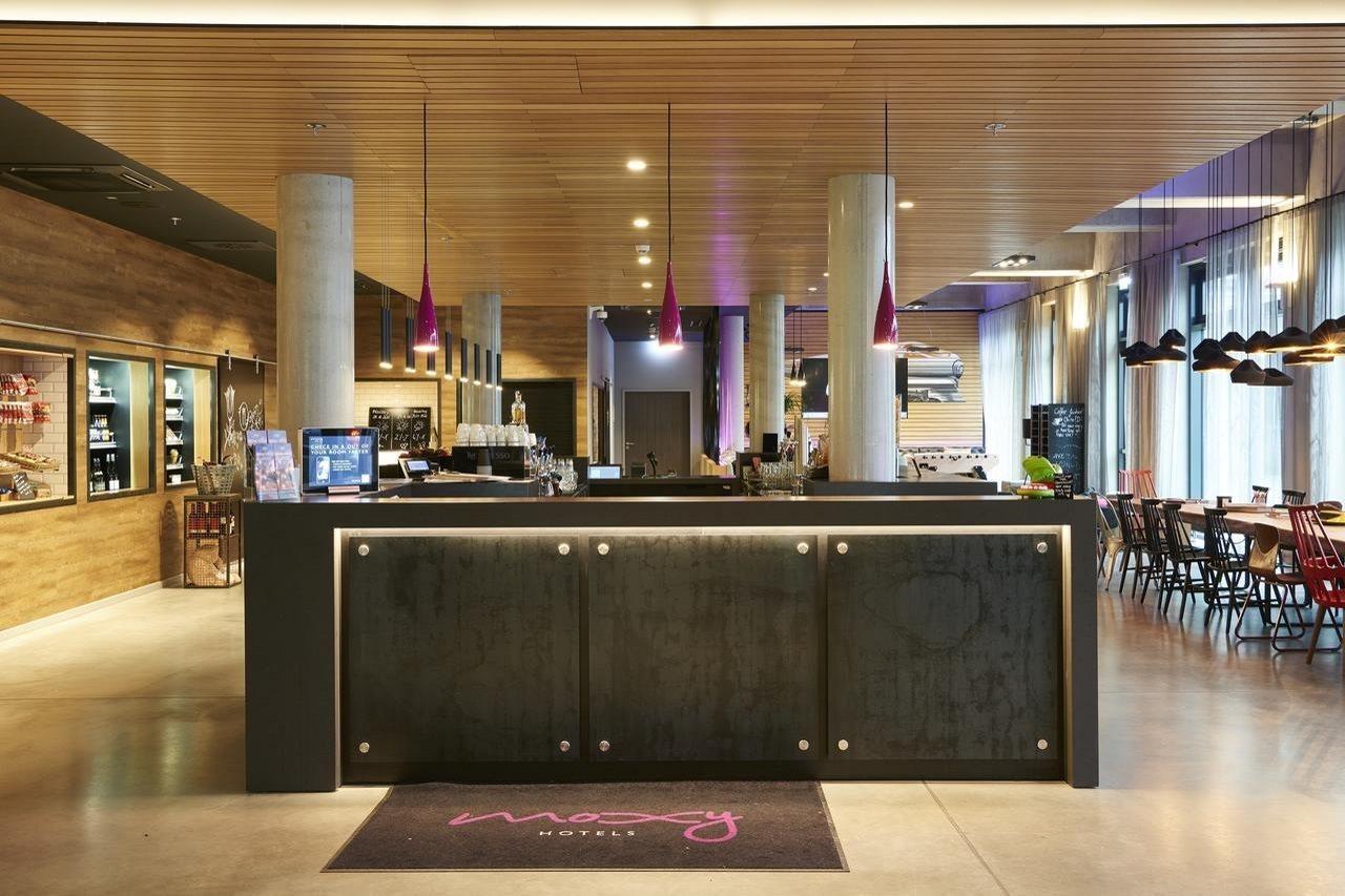 Moxy Ostbahnhof Hotell