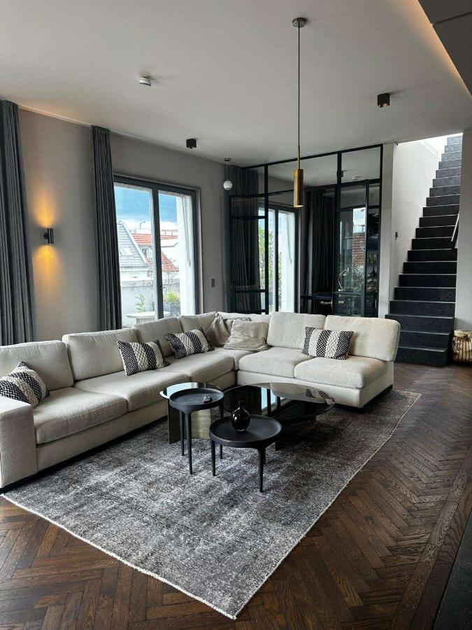 Lägenhet Luxus Penthouse Am Viktoria-luise-platz Berlin