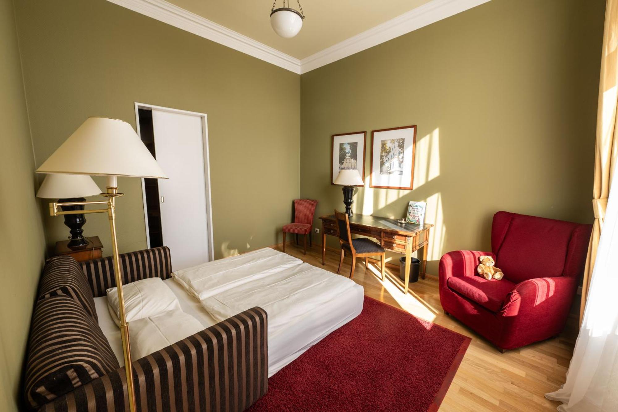 Hotell Louisa's Place 5*