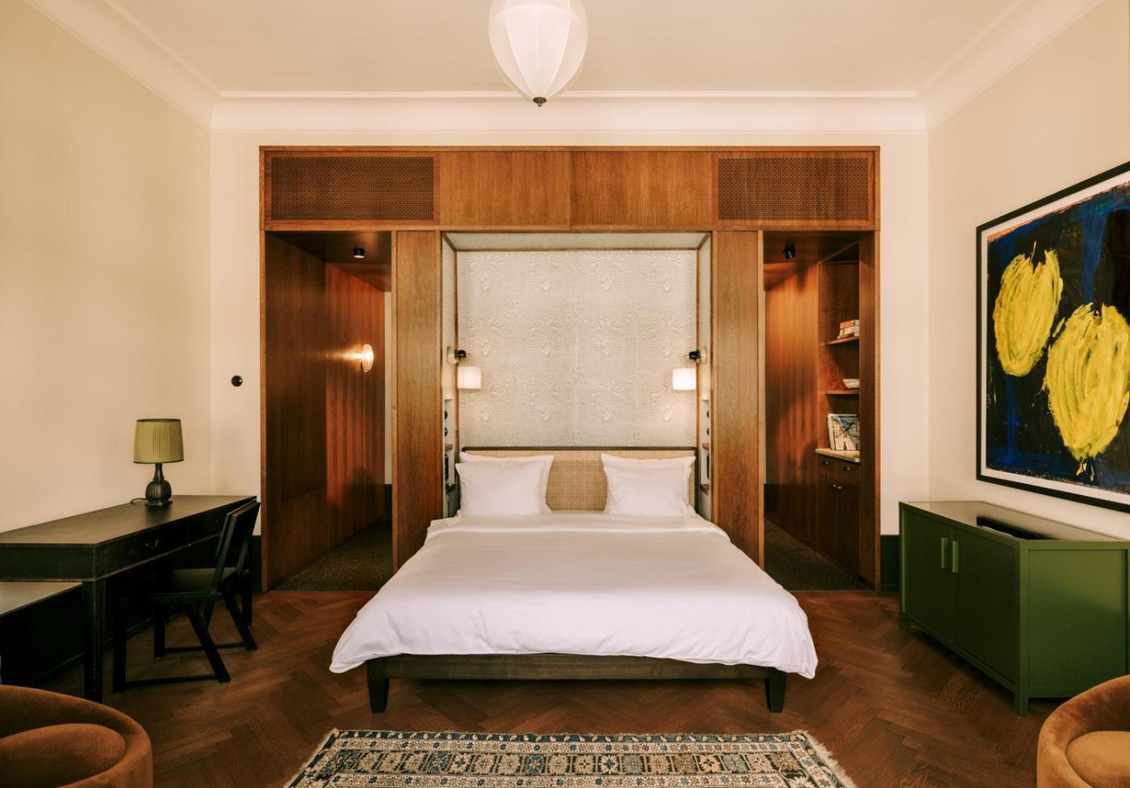 Boutique Chateau Royal Hotell 5*