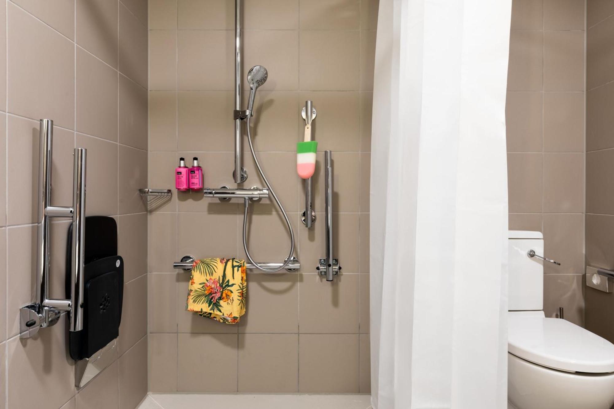 Moxy Ostbahnhof Hotell