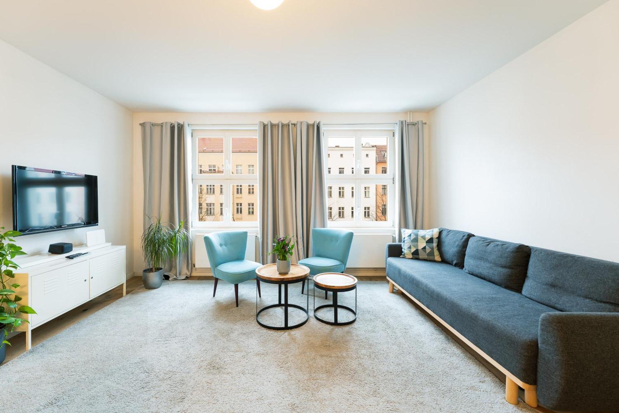 Lofty Torstr Apartments, 4 Unique Units From 1-3 Bedrooms, Ideal For Families & Groups *