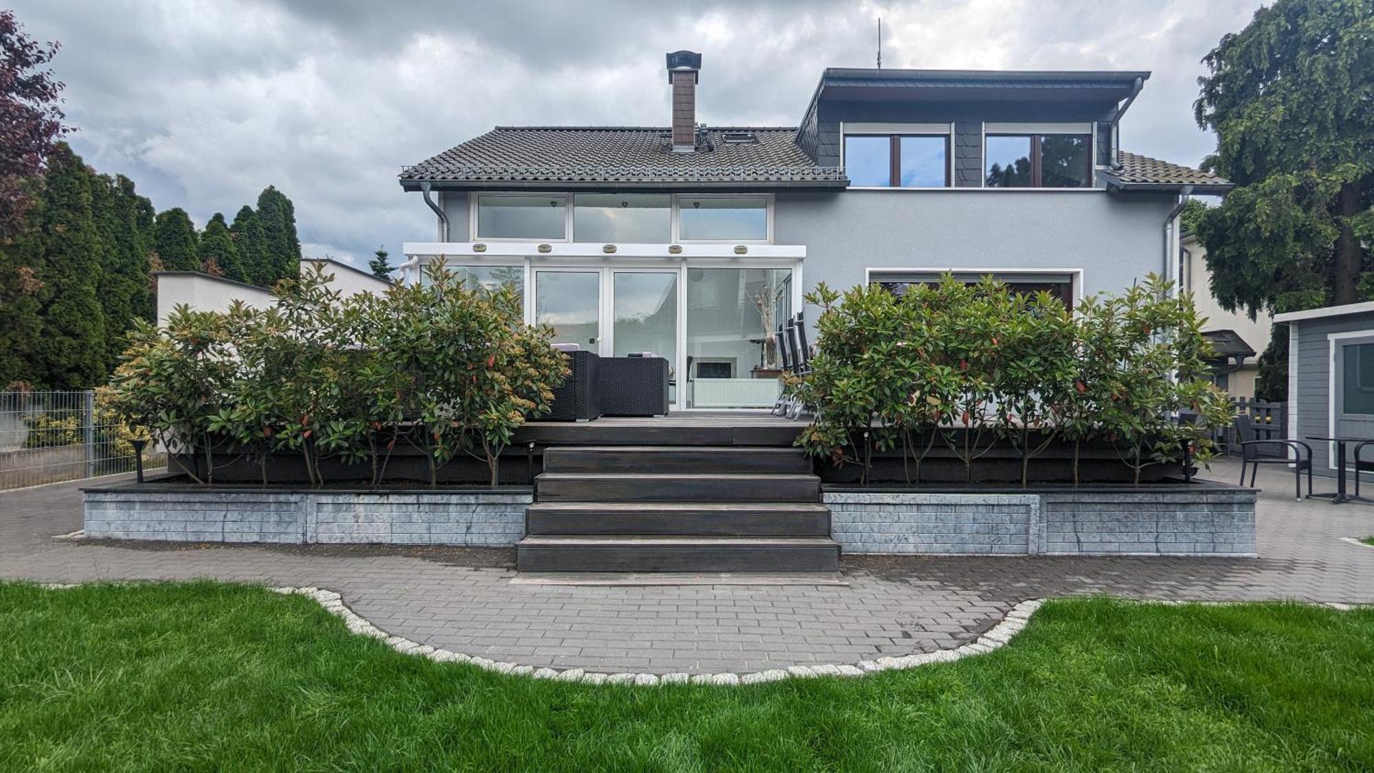 Homestay 3 Rooms - Zimmervermietung Naehe Flughafen Ber - Gratis Wlan, Parken & Netflix *