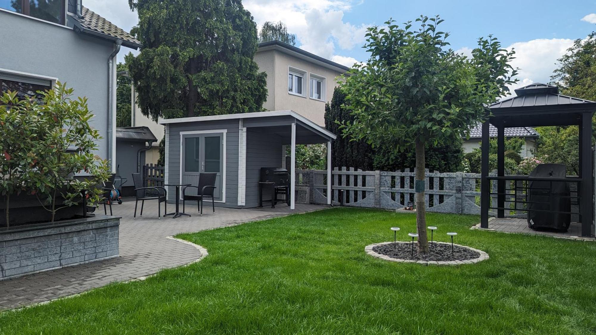 3 Rooms - Zimmervermietung Naehe Flughafen Ber - Gratis Wlan, Parken & Netflix Berlin