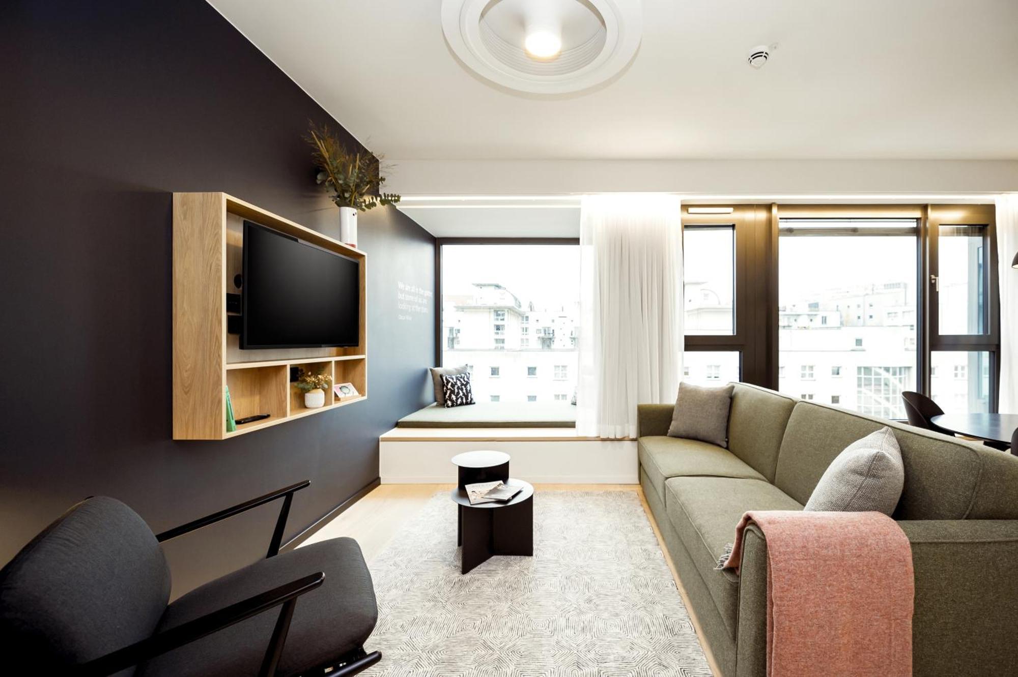 Wilde Berlin, Checkpoint Charlie Lejlighedshotel 4*