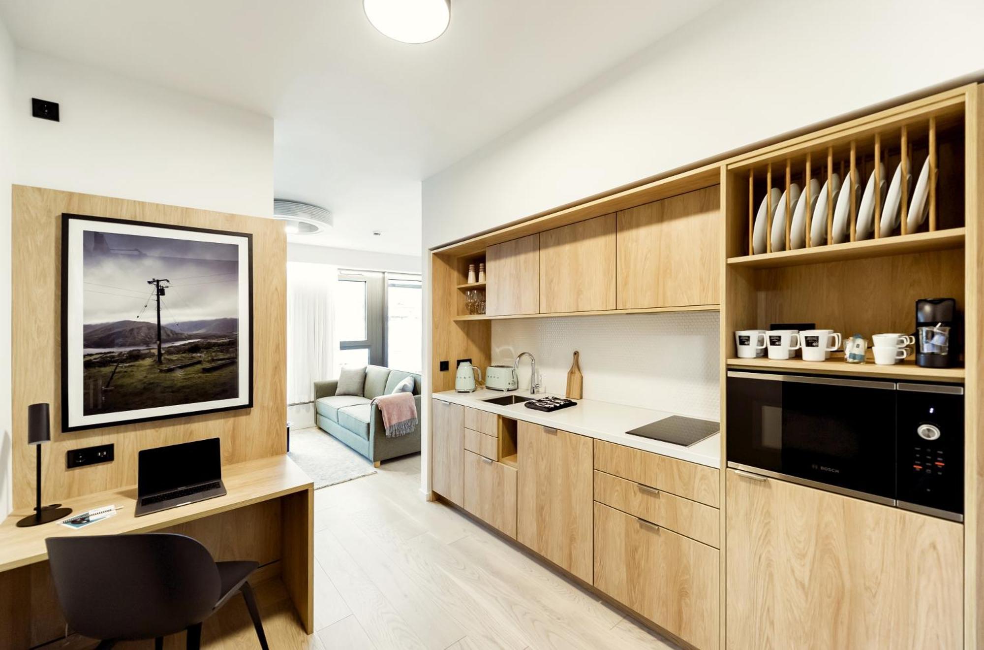 Wilde Berlin, Checkpoint Charlie Lejlighedshotel 4*