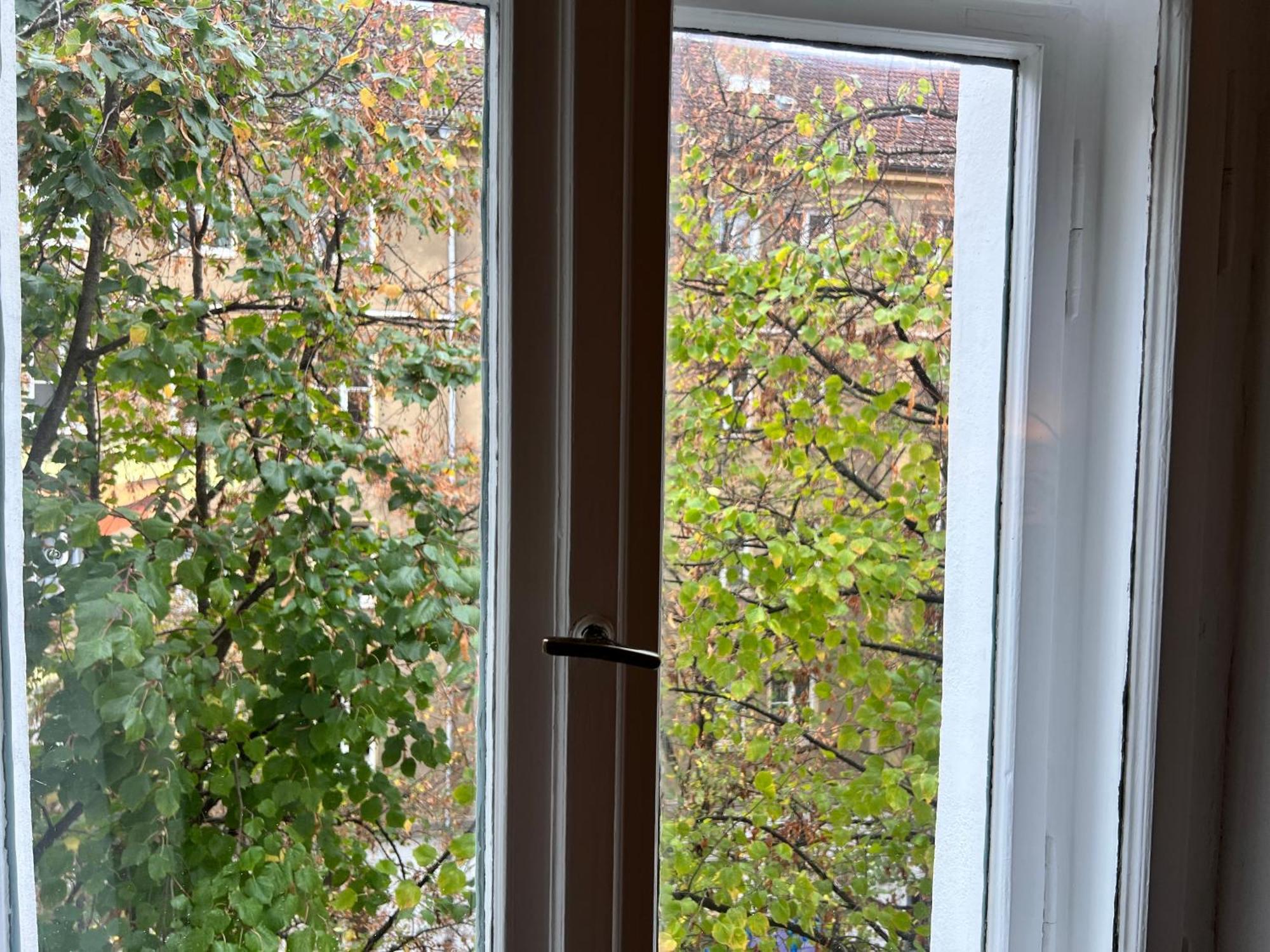 Schoene 3 Zimmer Im Herzen Friedrichshain Lägenhet