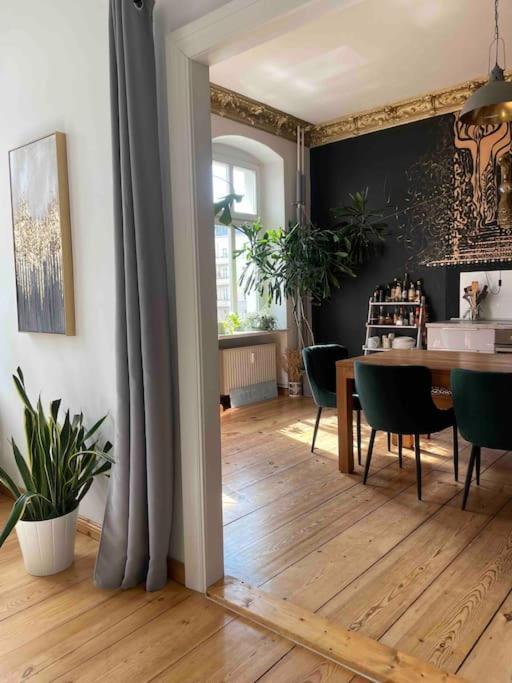Enjoy Prenzlauer Berg At Its Best - Bright, Spacious, Ideally Located On 60M2 For 2 People * Berlin