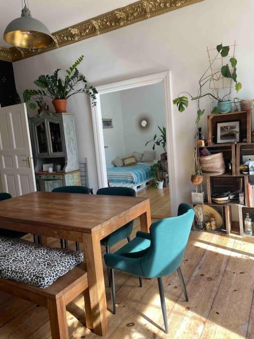 Enjoy Prenzlauer Berg At Its Best - Bright, Spacious, Ideally Located On 60M2 For 2 People * Berlin