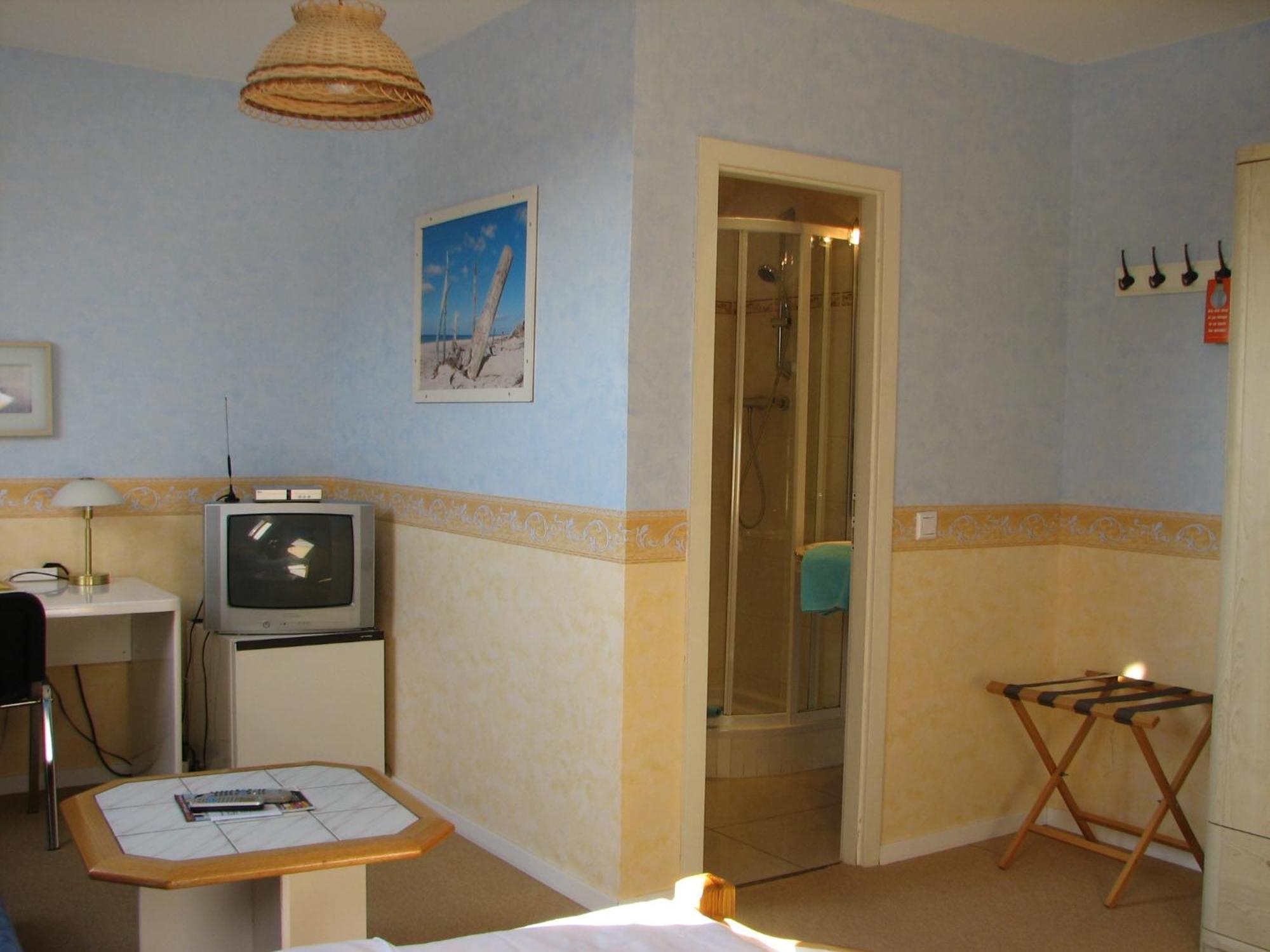 Hotell Hotel-pension Lydia 3*