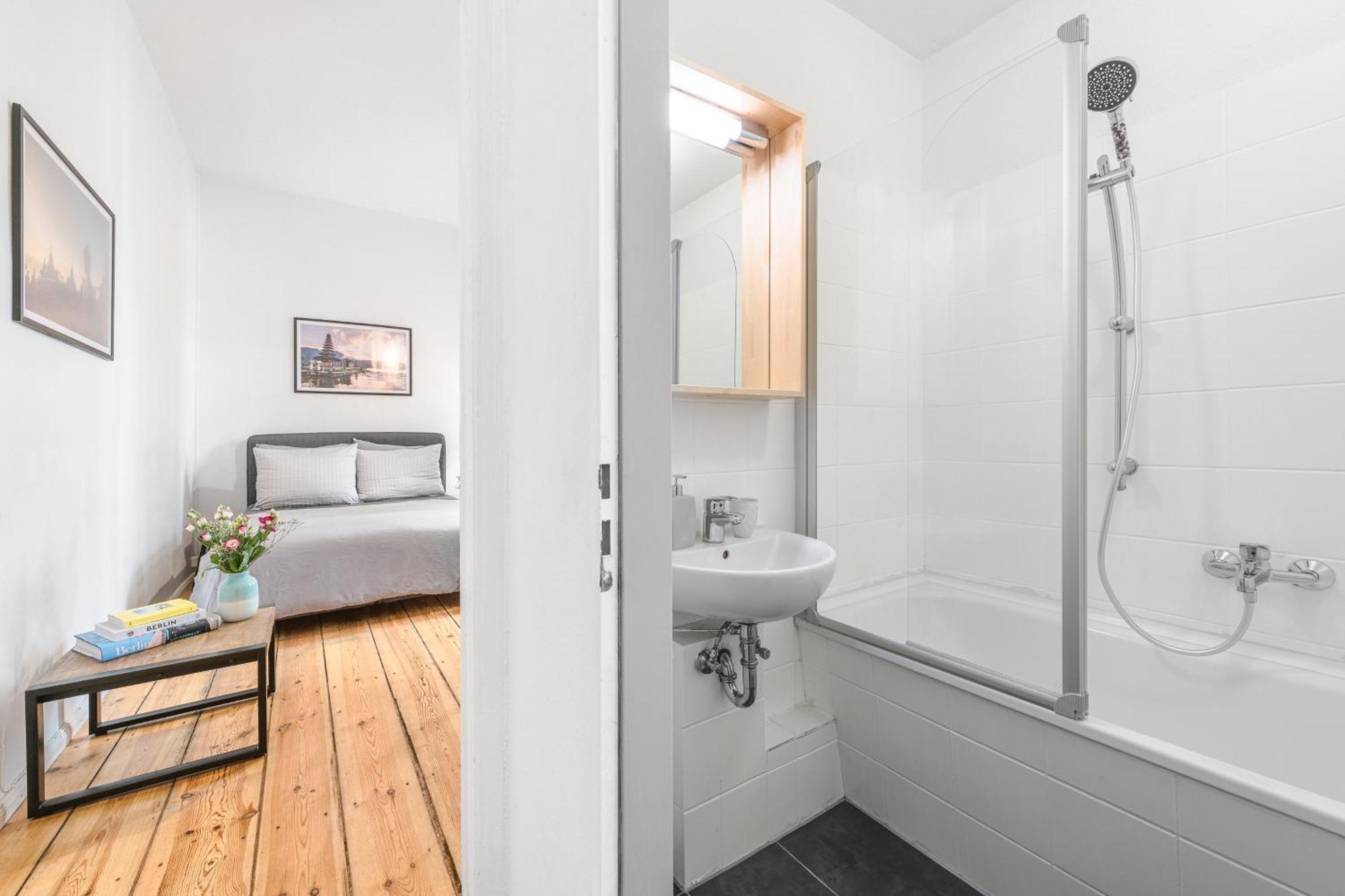 Apartment The Stralauer, 1 Bed Up To 2 People, Friedrichshain *