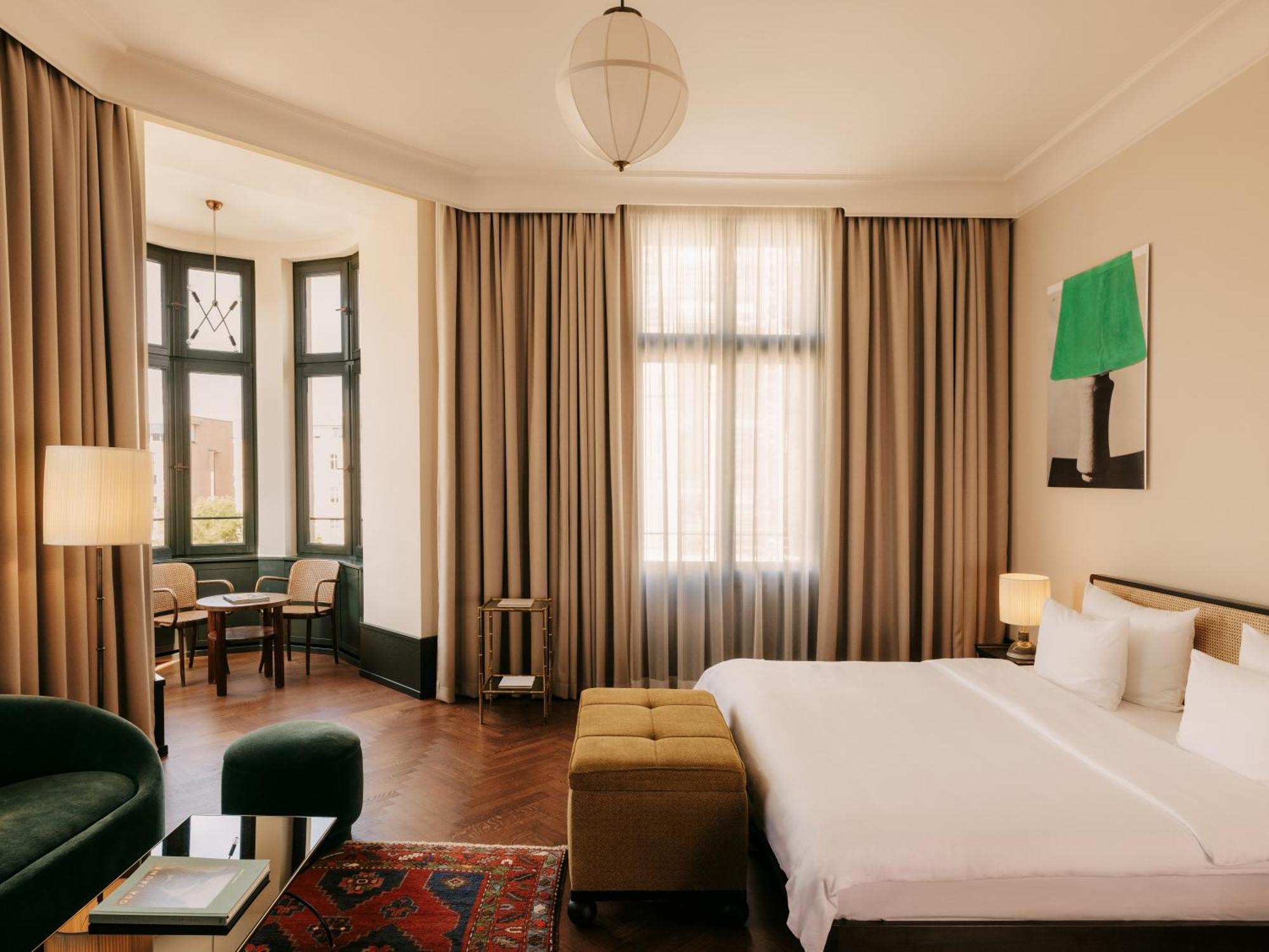 Boutique Chateau Royal Hotell 5*
