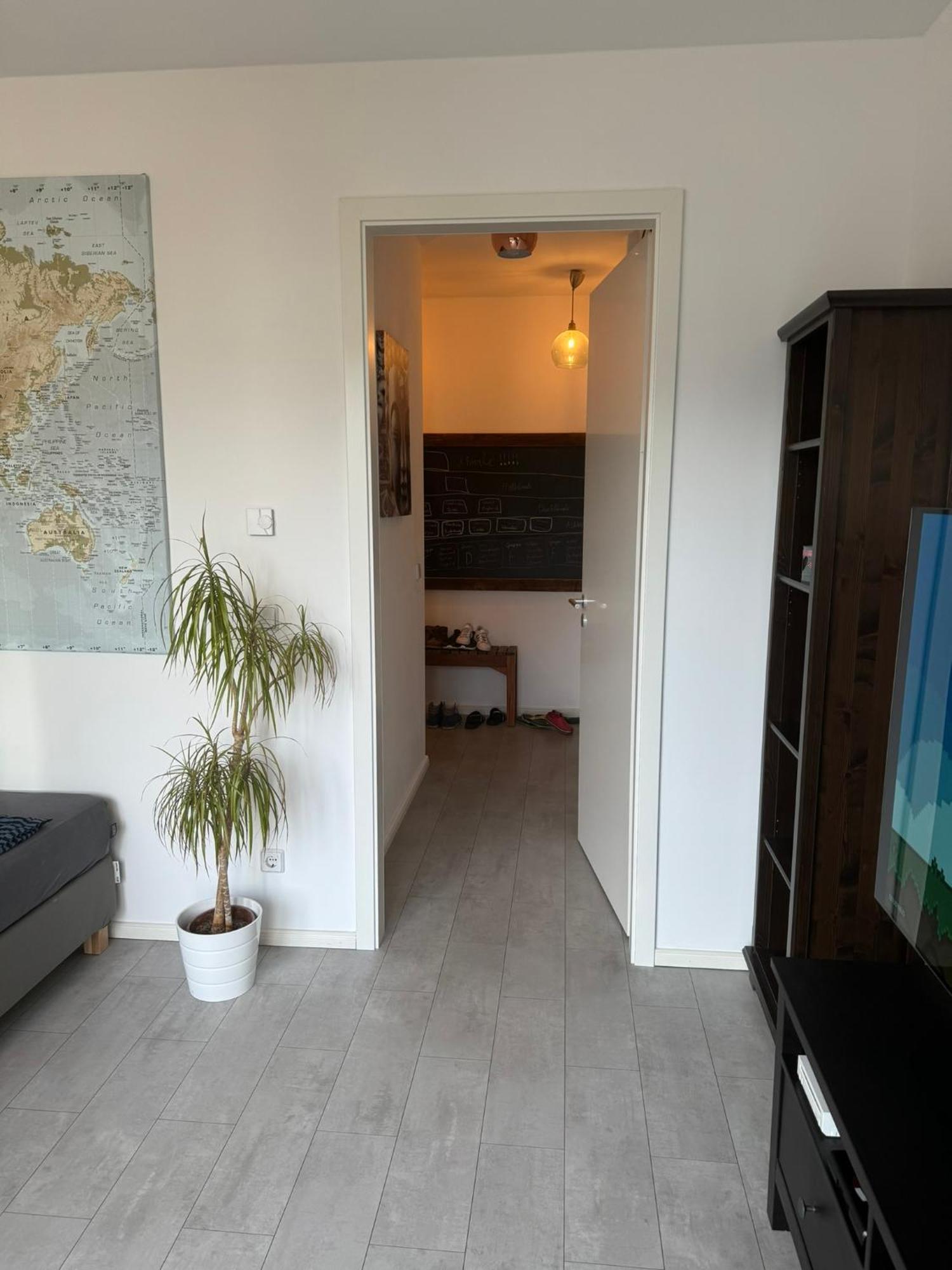 Luxus In Mitte Mit Laptop, Grossem Tv, Neuem Bett Und Privatem Badezimmer Séjour chez l'habitant *