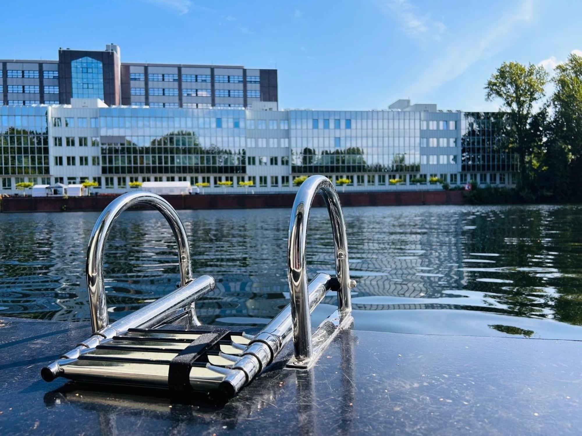Botel Hausboot Tegel