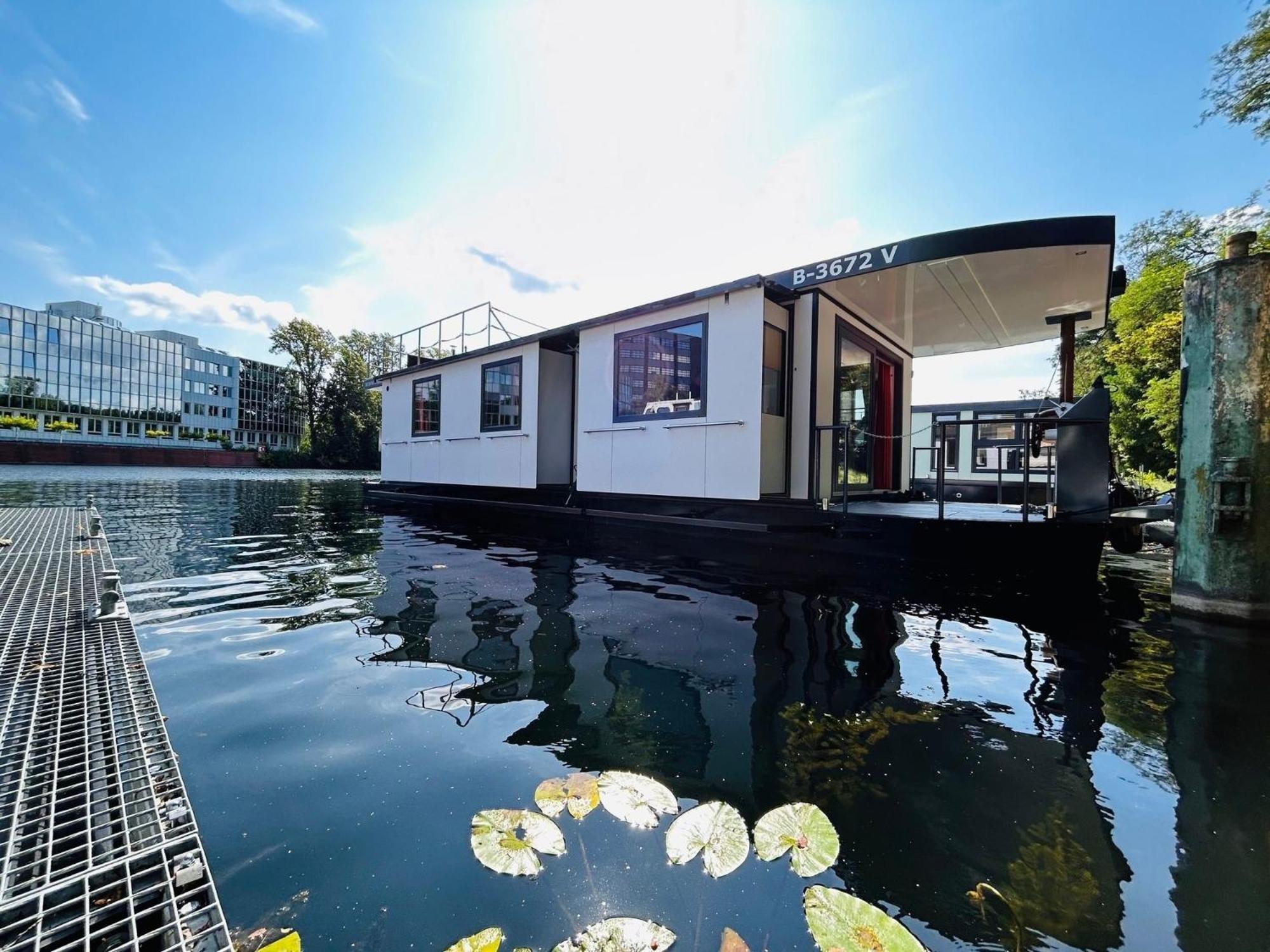 Botel Hausboot Tegel Berlin