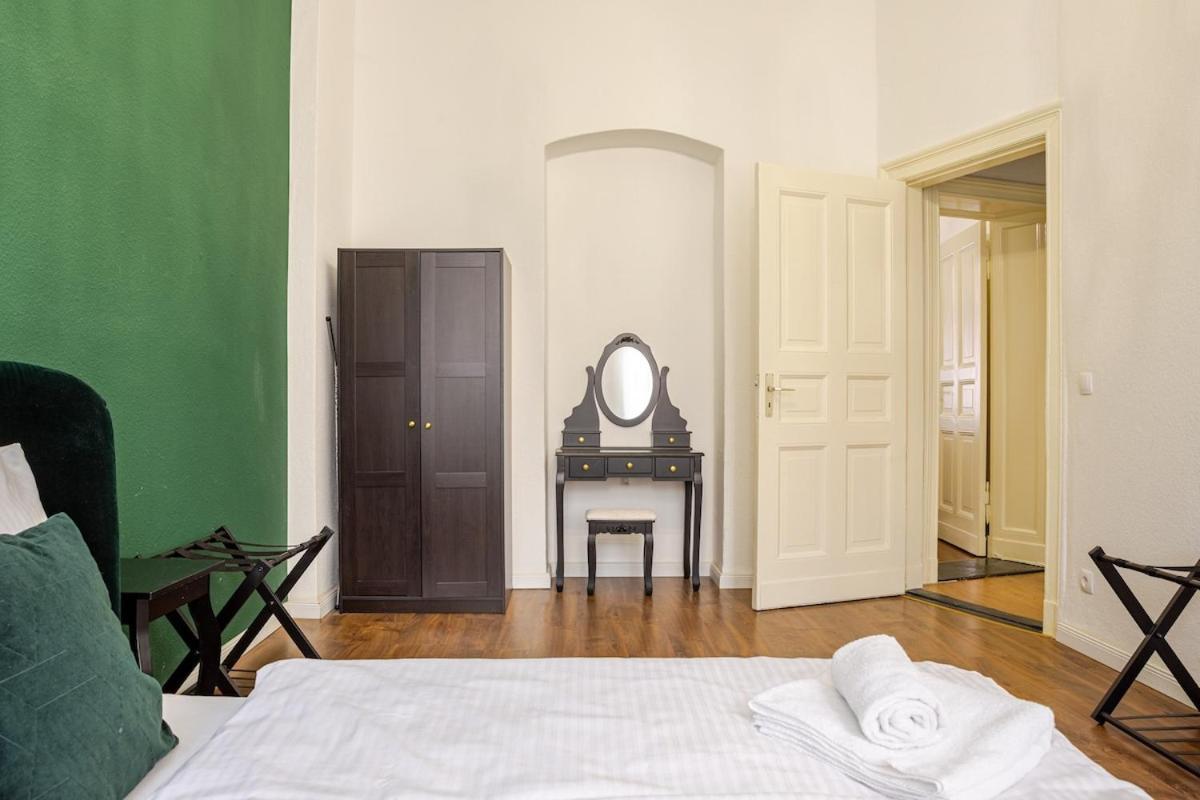 Lägenhet 3-room Treptower Park