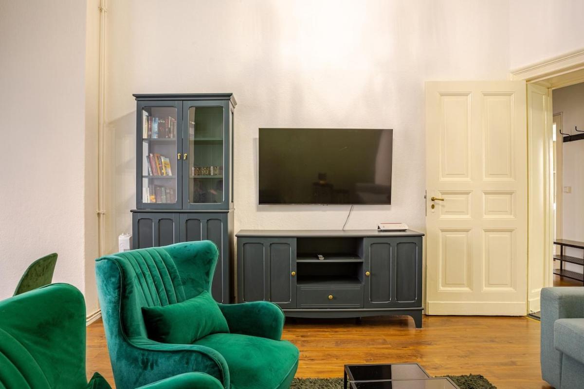 Lägenhet 3-room Treptower Park