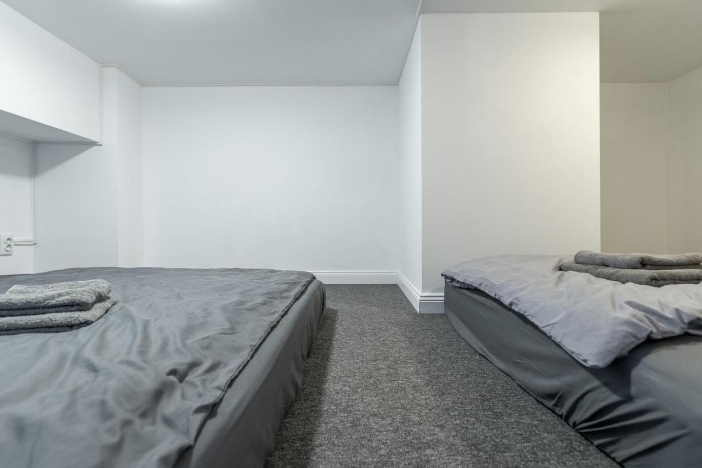 Spacious Lofts In Wedding Apartment