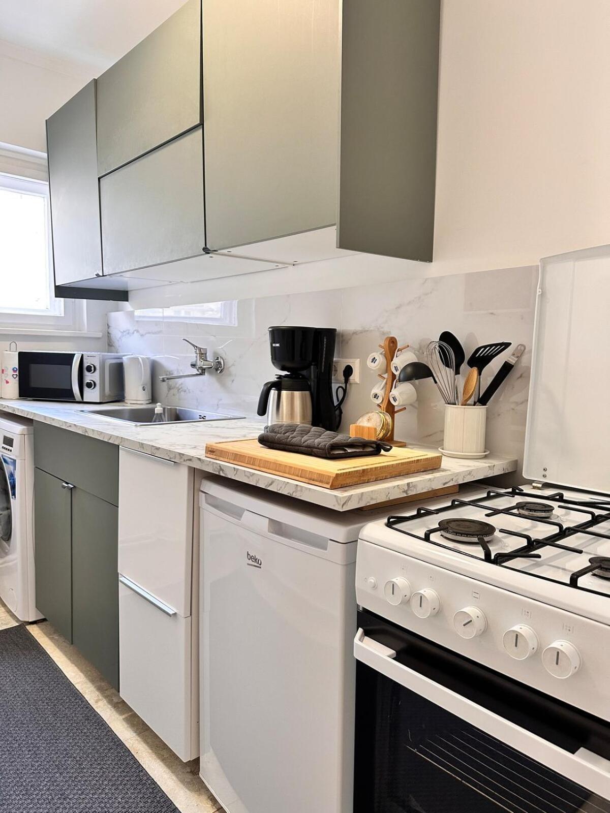 Stylish In Neukoelln Kiez Privat Parkplatz Apartment