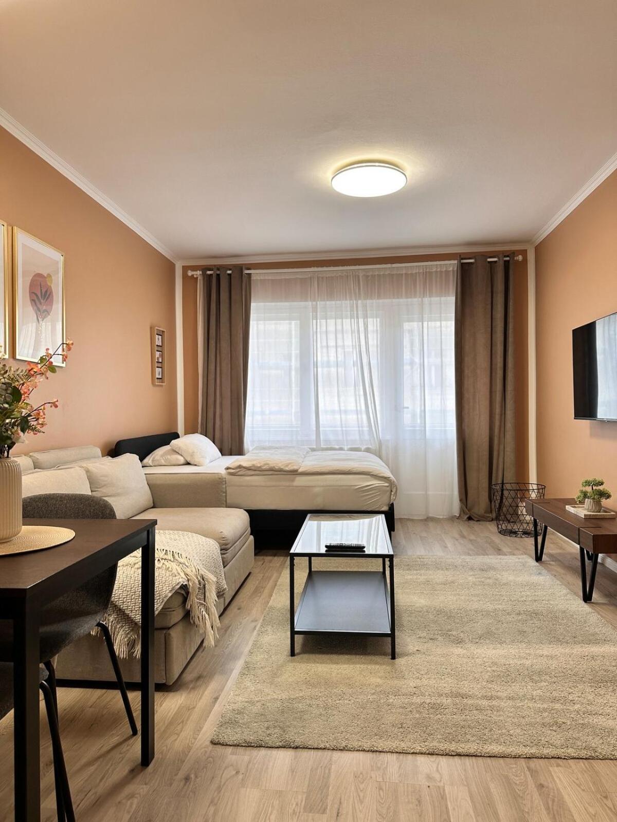 Apartment Stylish In Neukoelln Kiez Privat Parkplatz