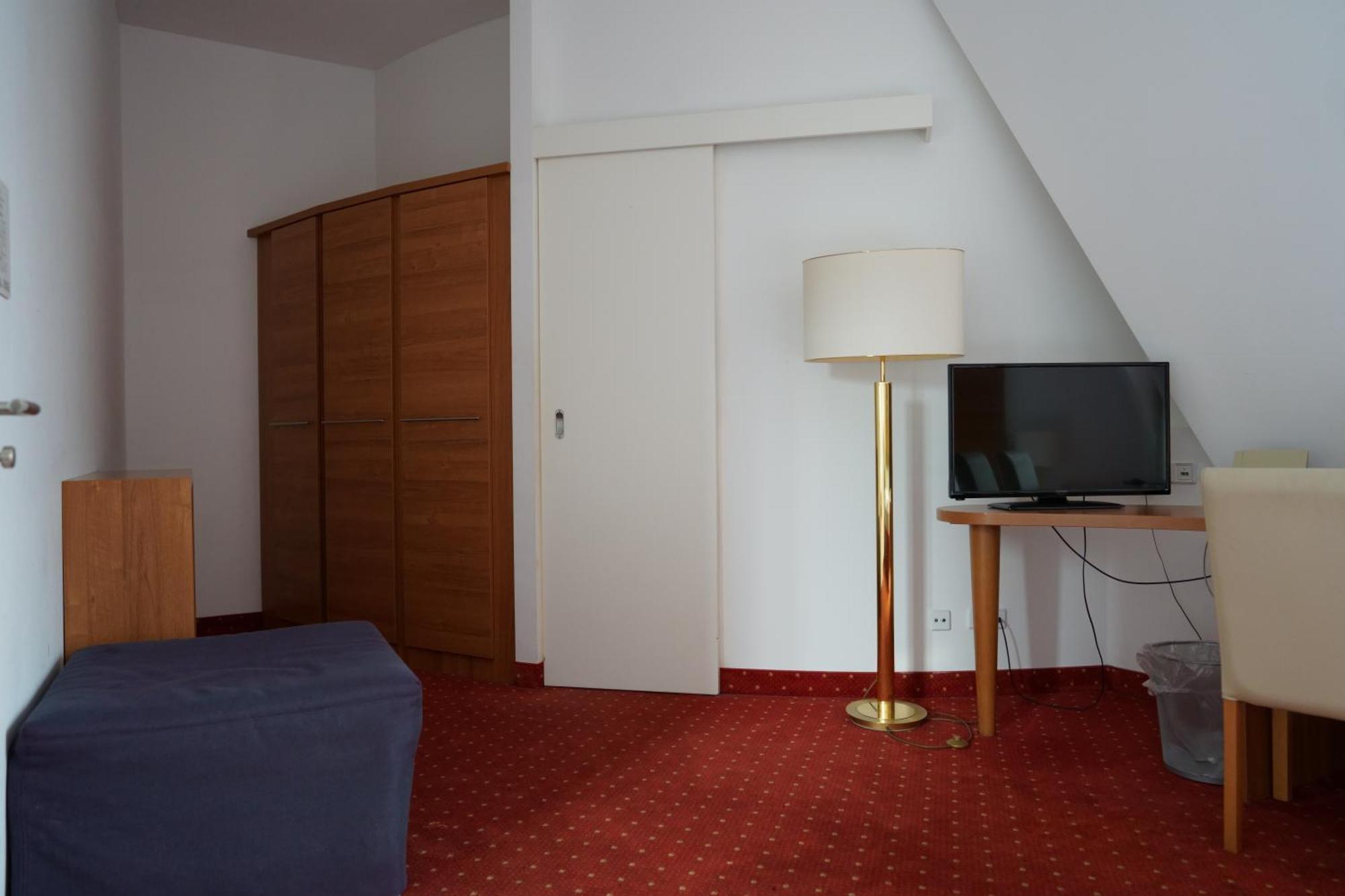 Ambert Hotel