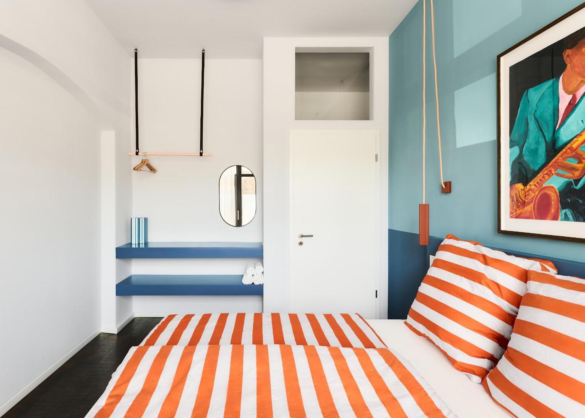 Poets Place Design In Kreuzberg - Space For 8 Persons *