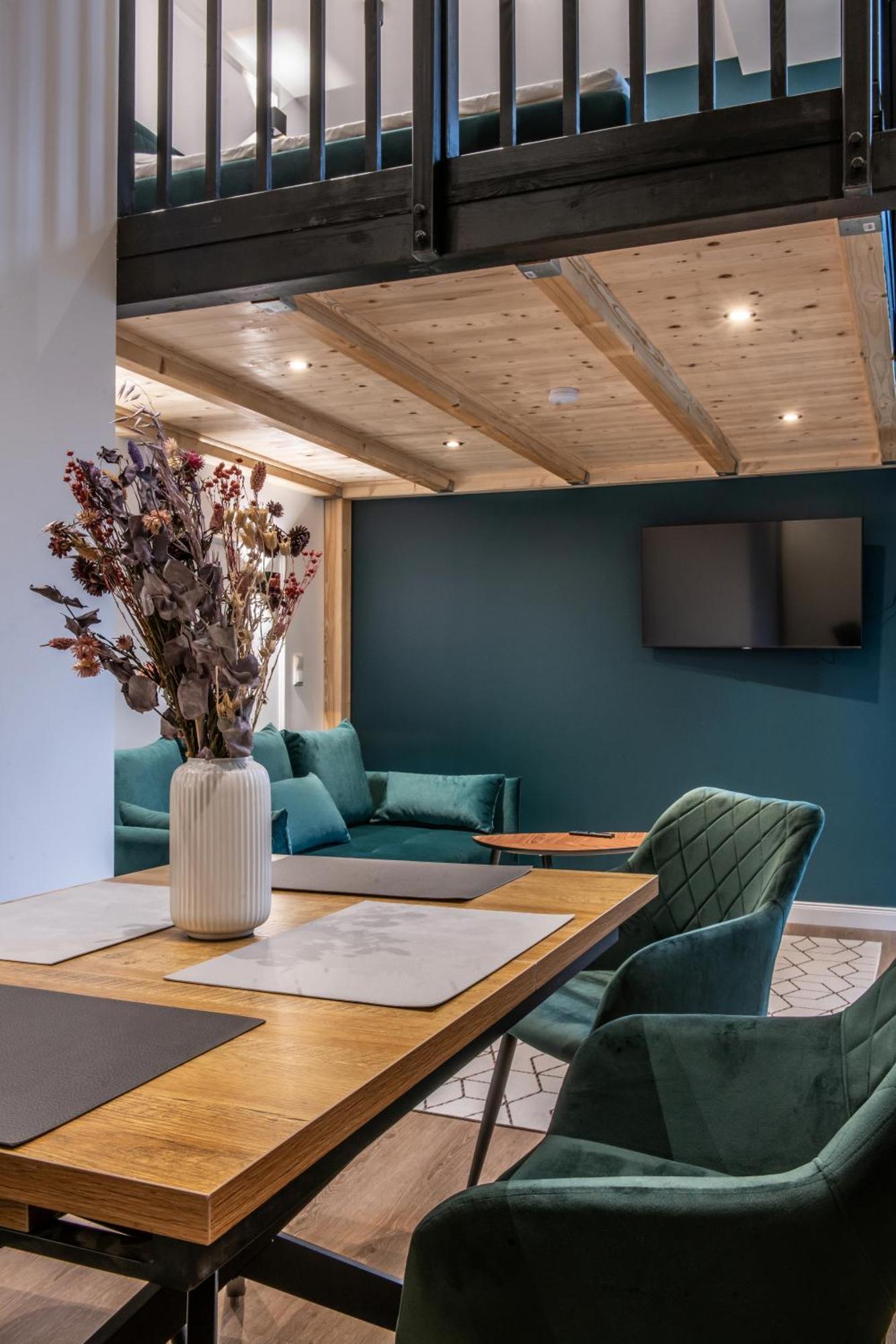 Apartment Oran 3 *