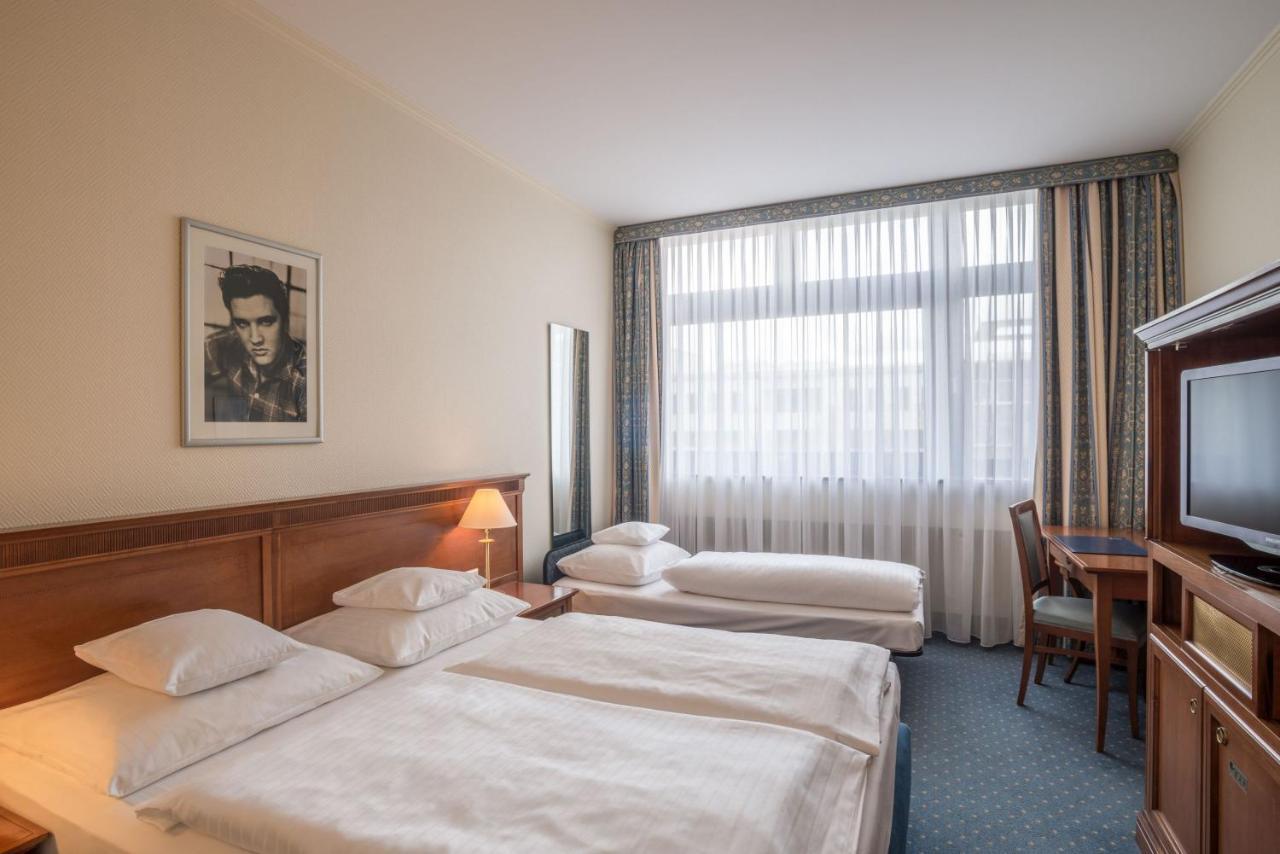 Hollywood Media Am Kurfuerstendamm Hotell 4*