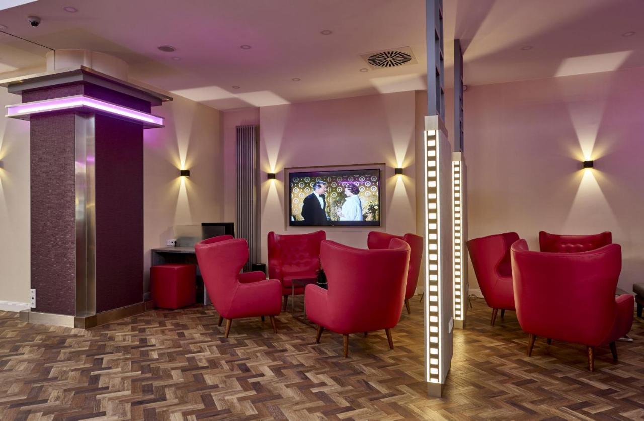 Hollywood Media Am Kurfuerstendamm 4* Berlin
