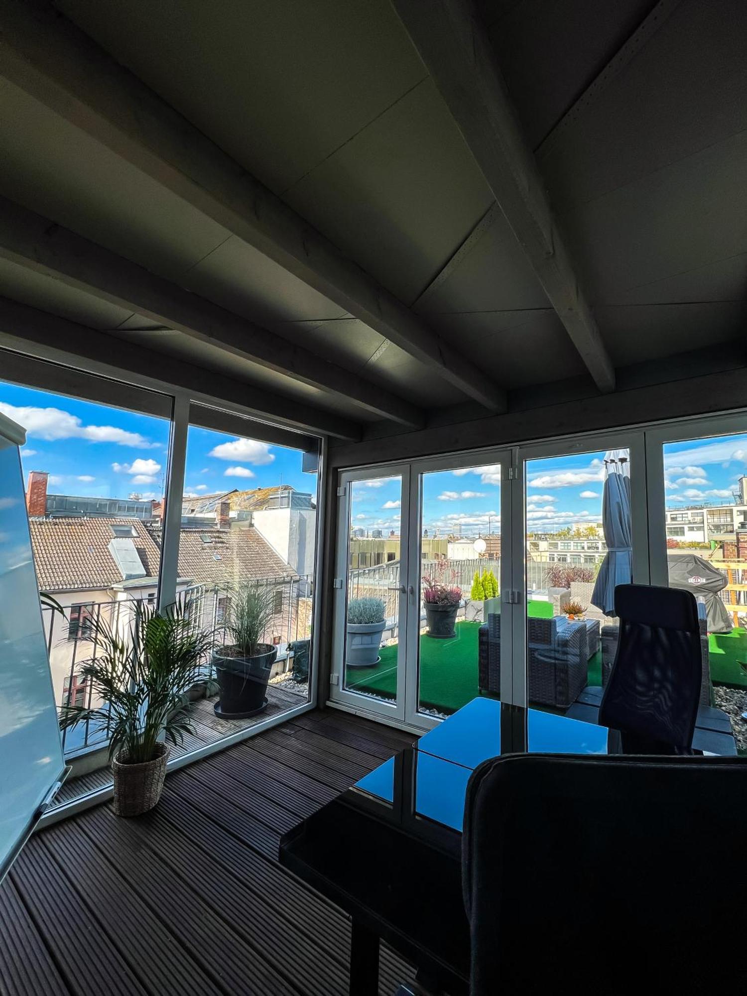 Hybrid Work-play Retreat - 2br, 1b Kreuzberg Apartment