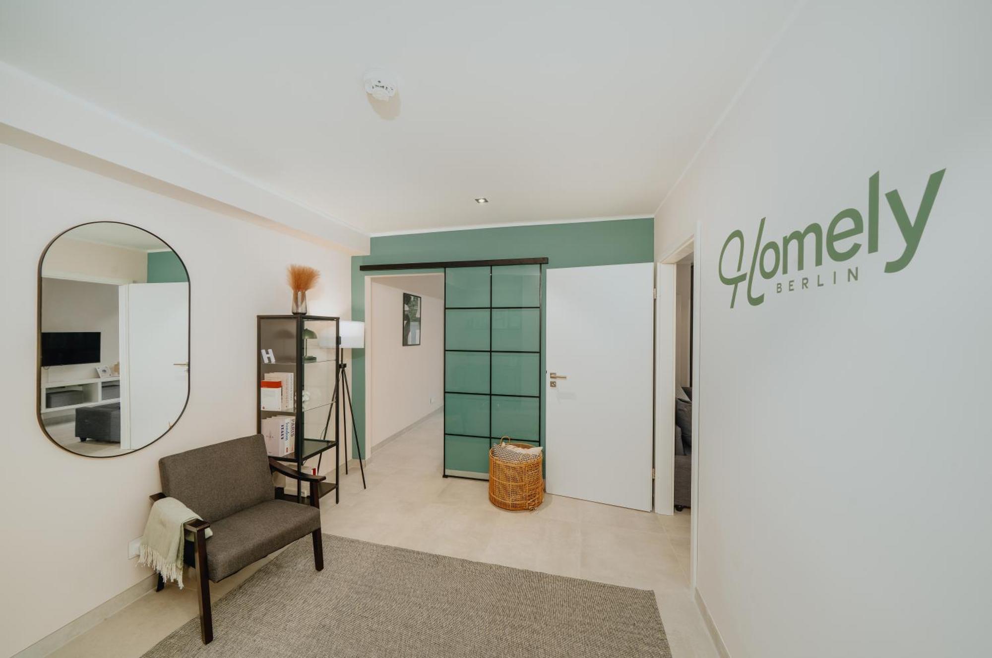 Homely - Huge Terrace, Modern, Quiet, Near Kudamm Apartment *
