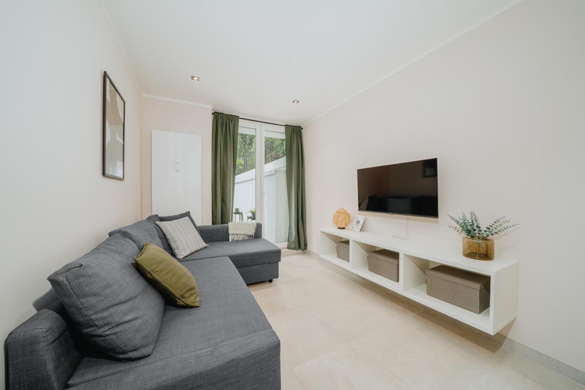 Apartment Homely - Huge Terrace, Modern, Quiet, Near Kudamm