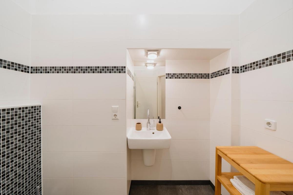 Apartment Spacious 2-bedroom In The Heart Of Friedrichshain *