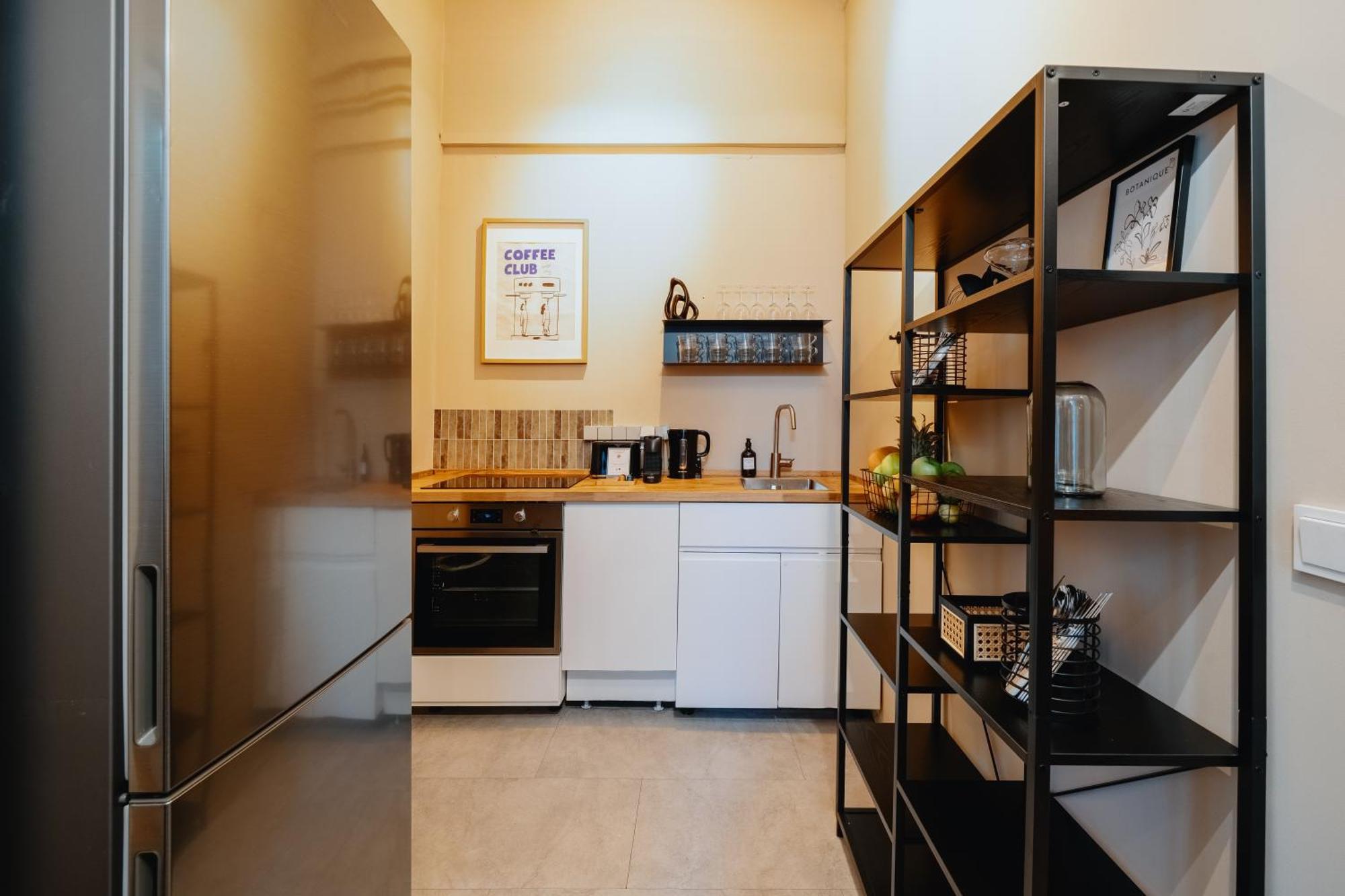 Lejlighed Homely - Historic Building, 3 Bedrooms, Mauerpark, Family & Business