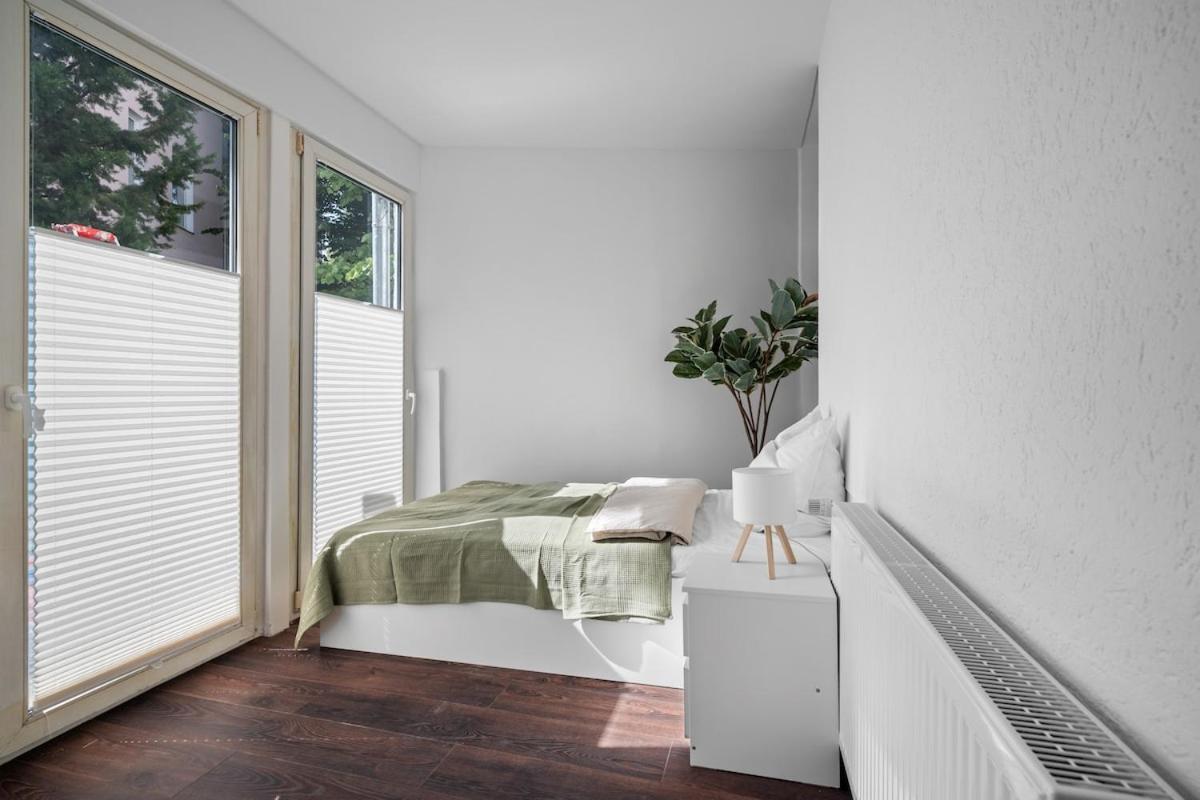 Loftly 5min Zu Fuss Charite - 45m2 - Self Check-in - 300mbit Apartment *
