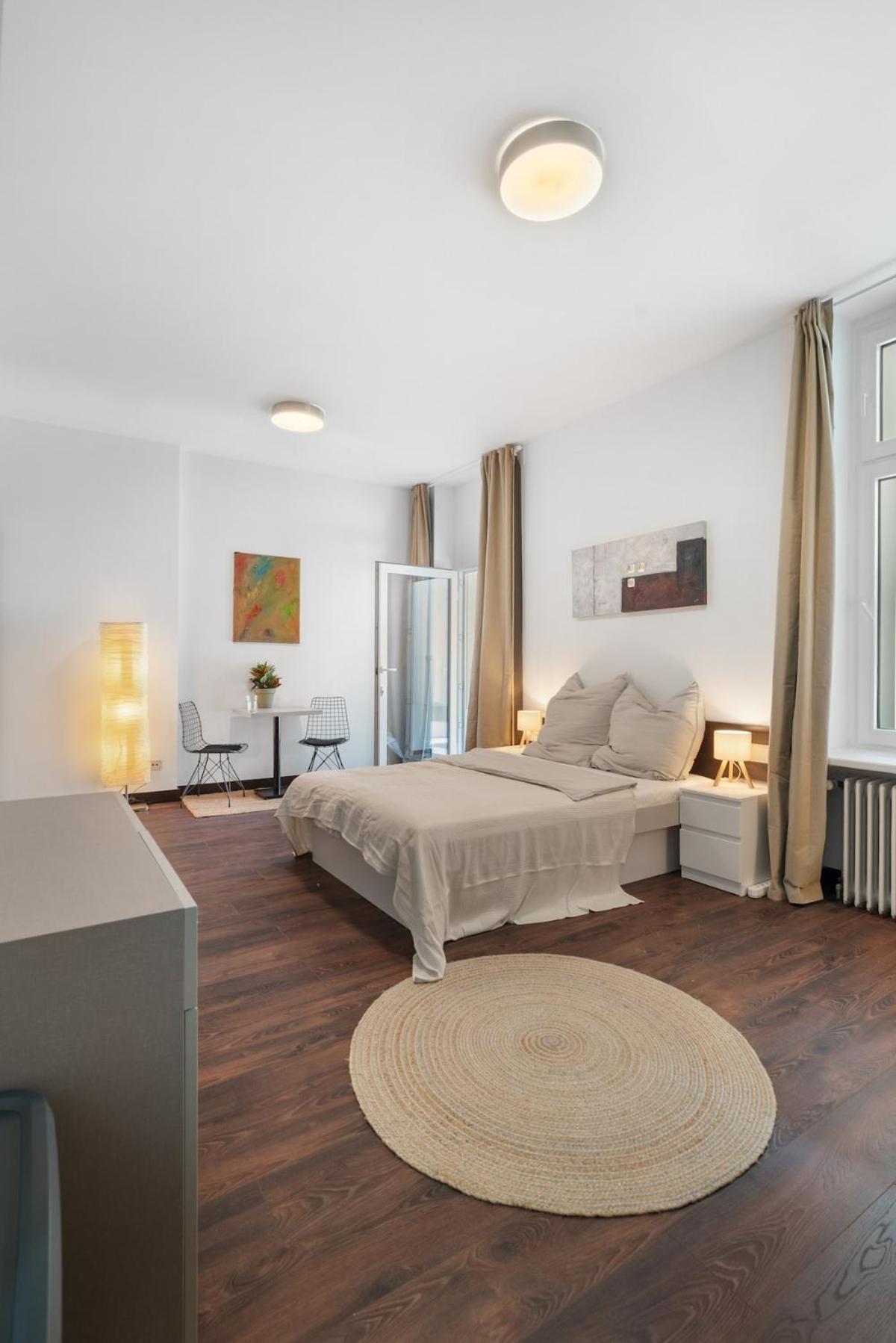 Loftly 5min Zu Fuss Charite - 45m2 - Self Check-in - 300mbit Berlin