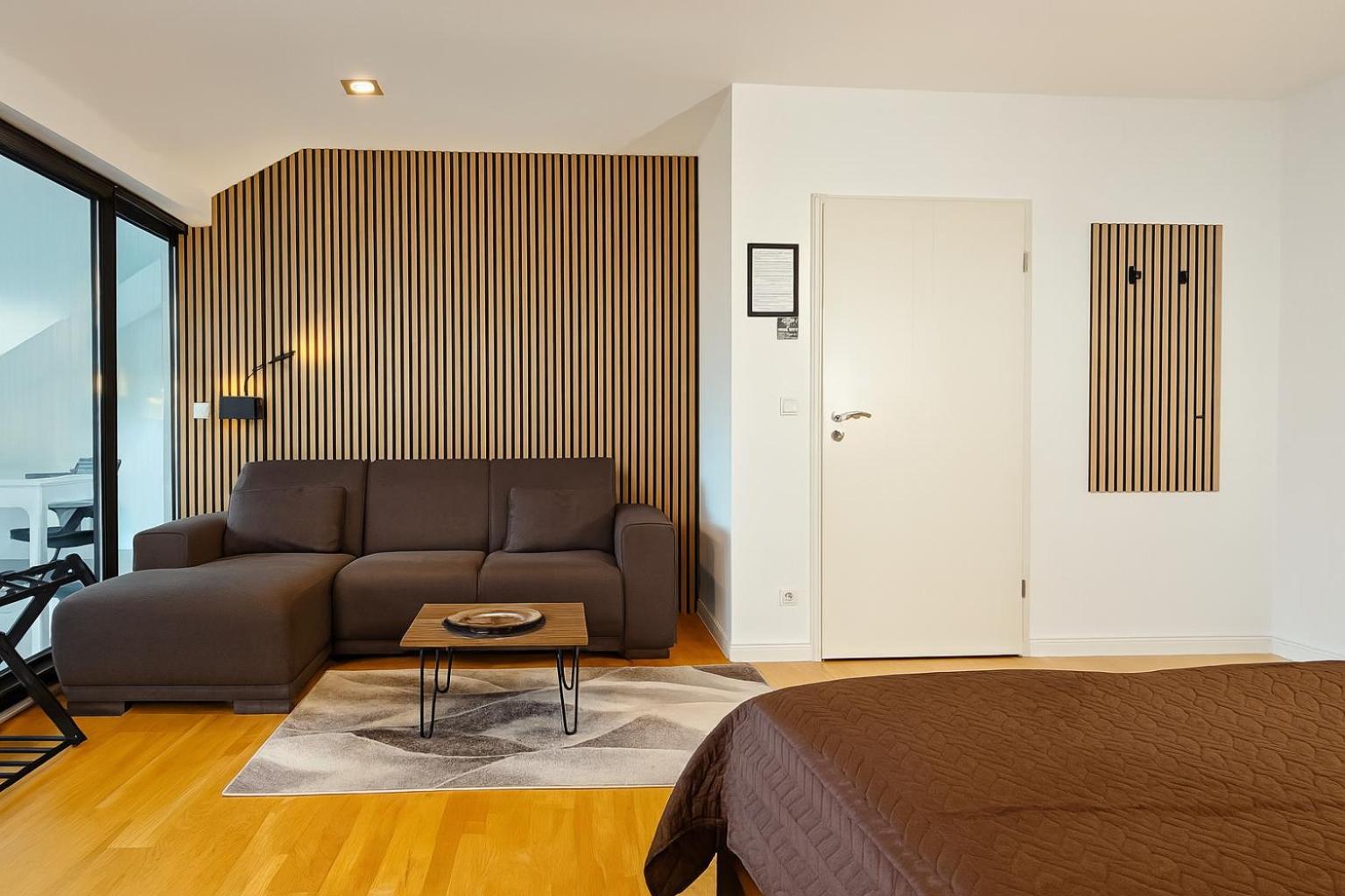 Homestay 3 Rooms - Zimmervermietung Naehe Flughafen Ber - Gratis Wlan, Parken & Netflix Berlin