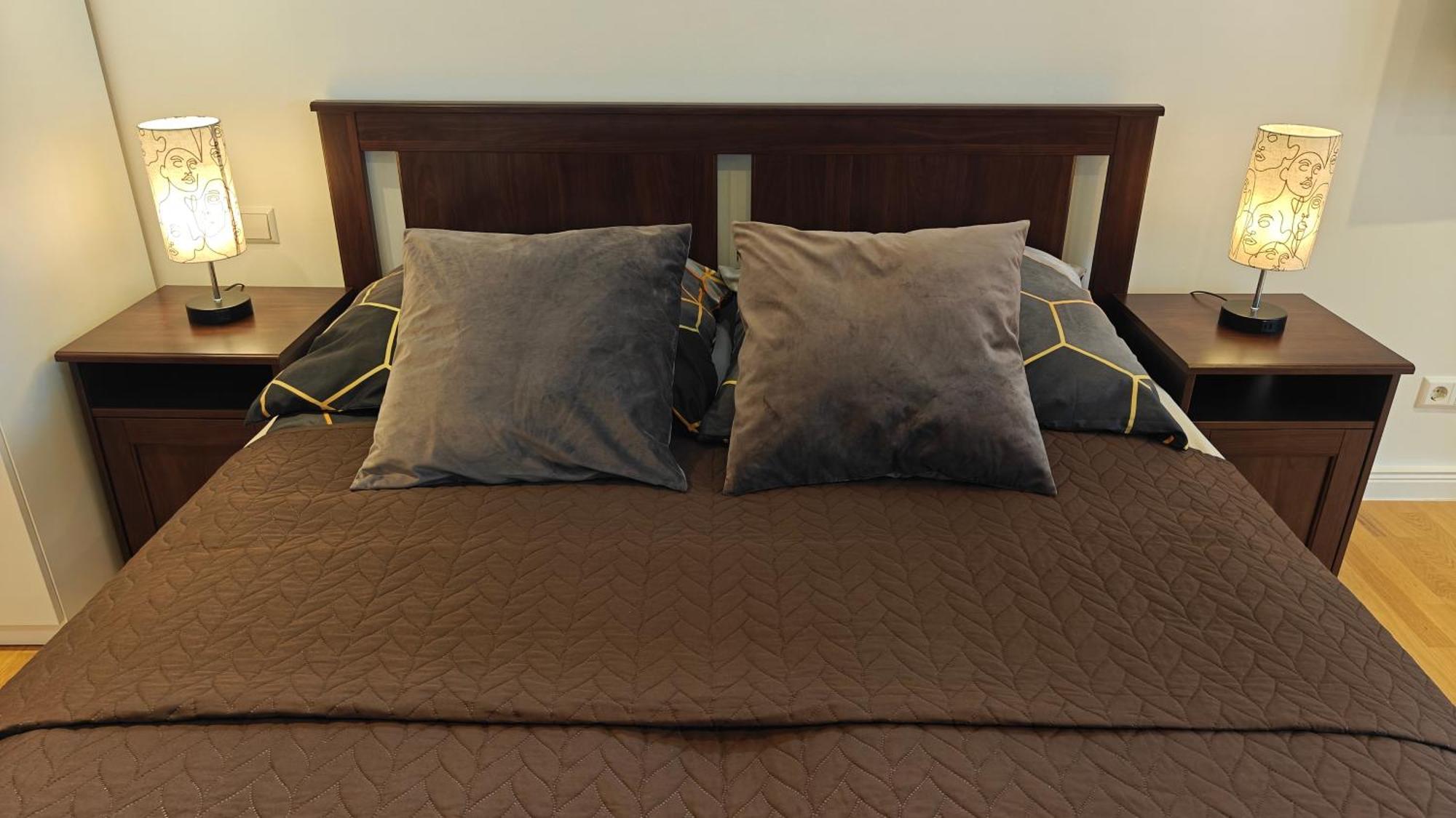 3 Rooms - Zimmervermietung Naehe Flughafen Ber - Gratis Wlan, Parken & Netflix *