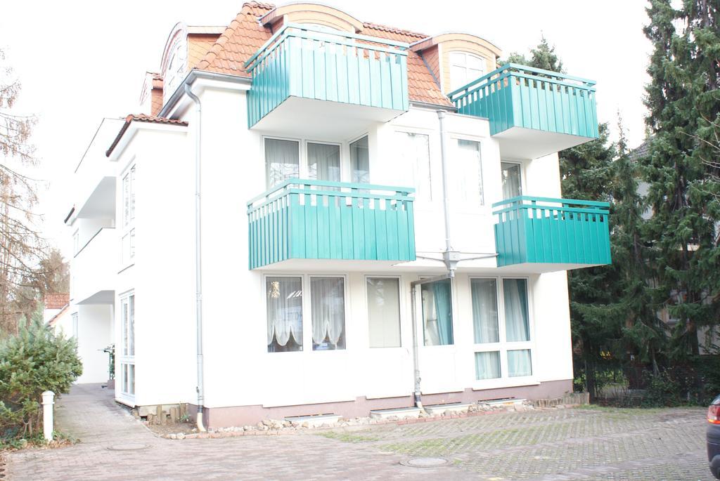 Apart-west Apartment