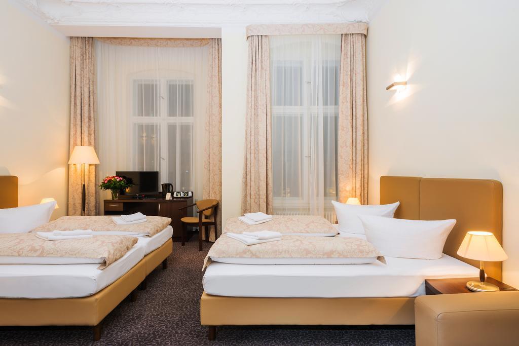 Hotell Upper Kurfürstendamm 3*