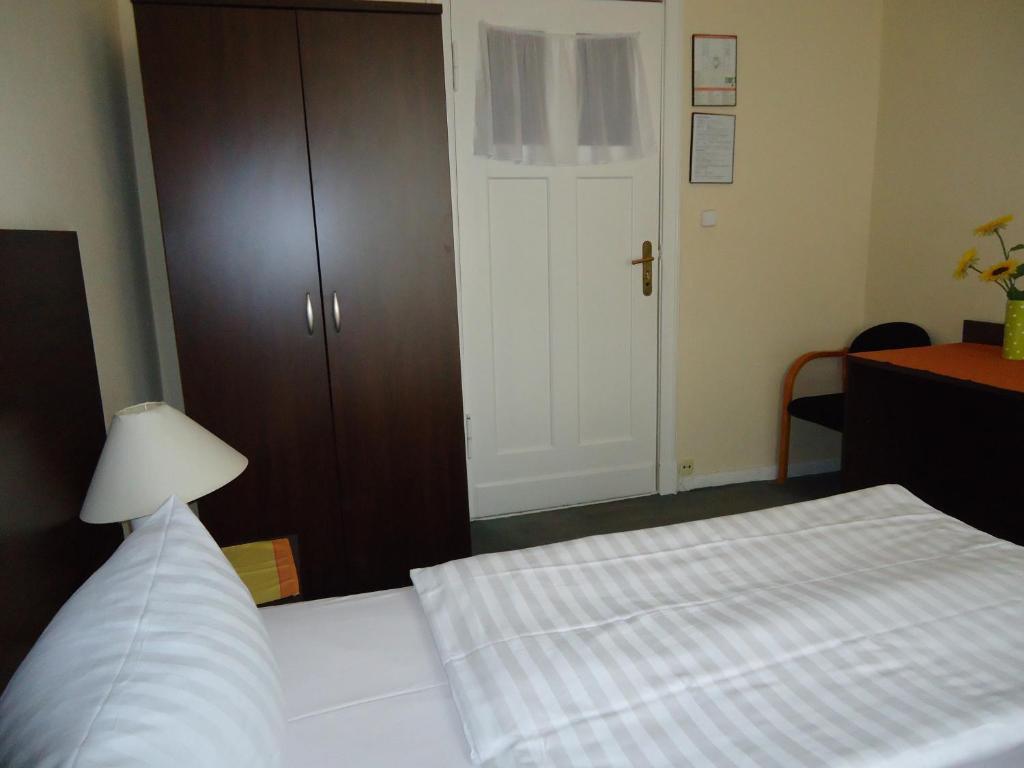Guest house Hotel-pension Austriana