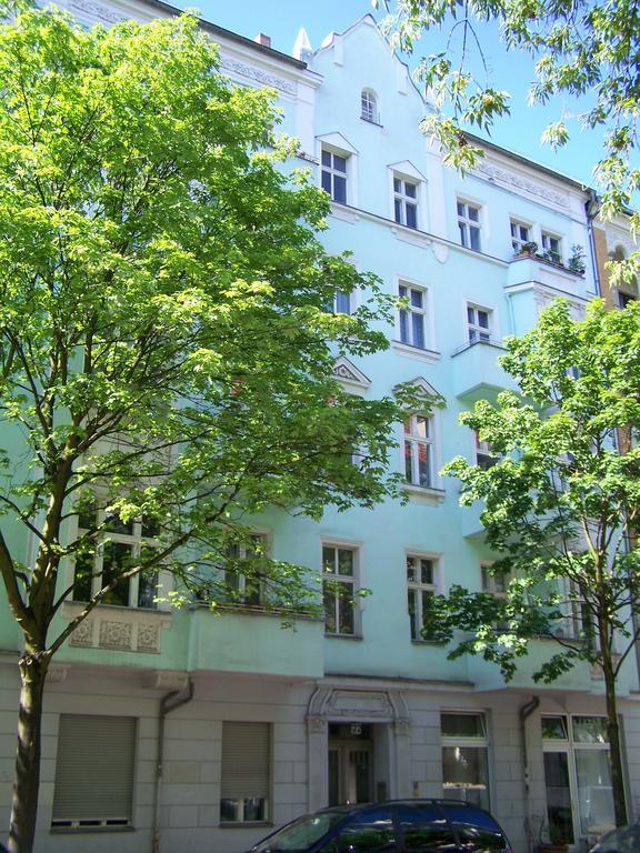 Altbauwohnung Mit 3 Bädern Apartment Berlin