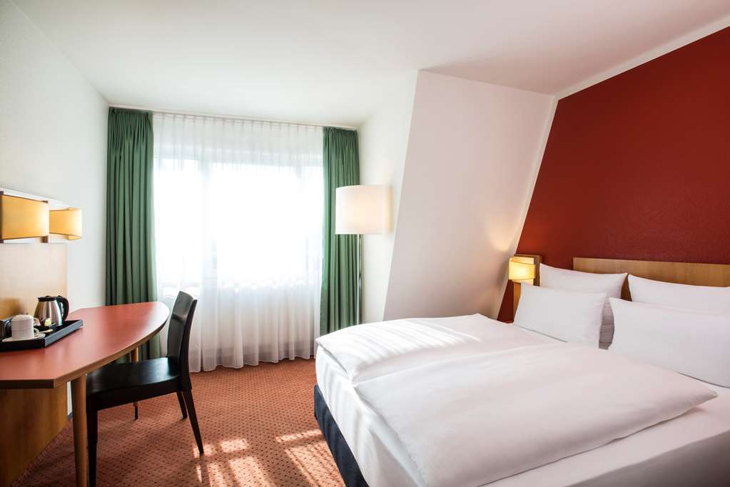 Nh Ost Hotel