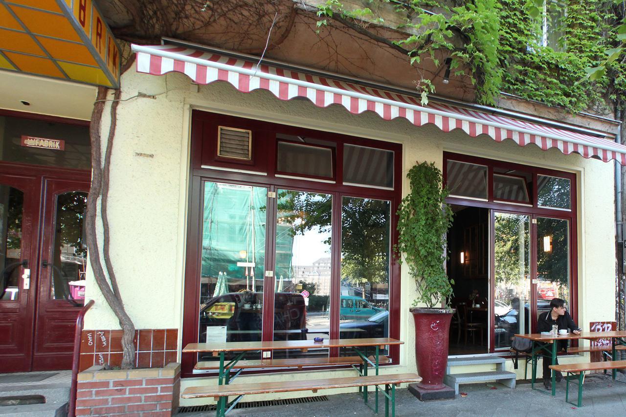 Hostel Fabrik - Baxpax *