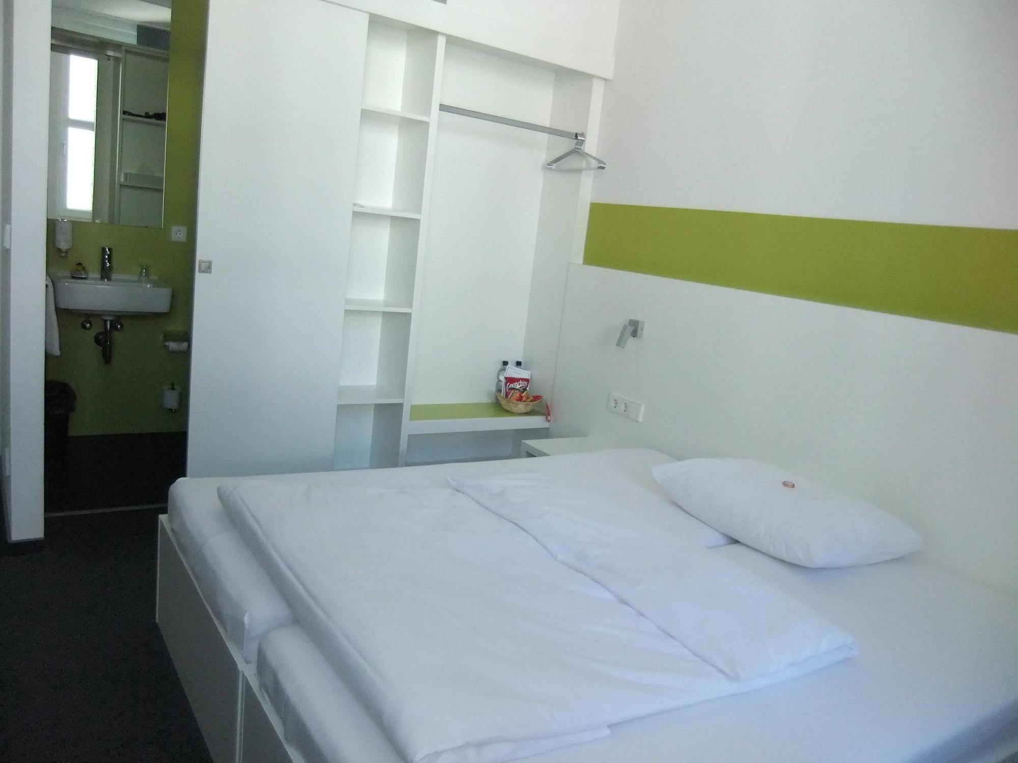 Hotell Mk 2*
