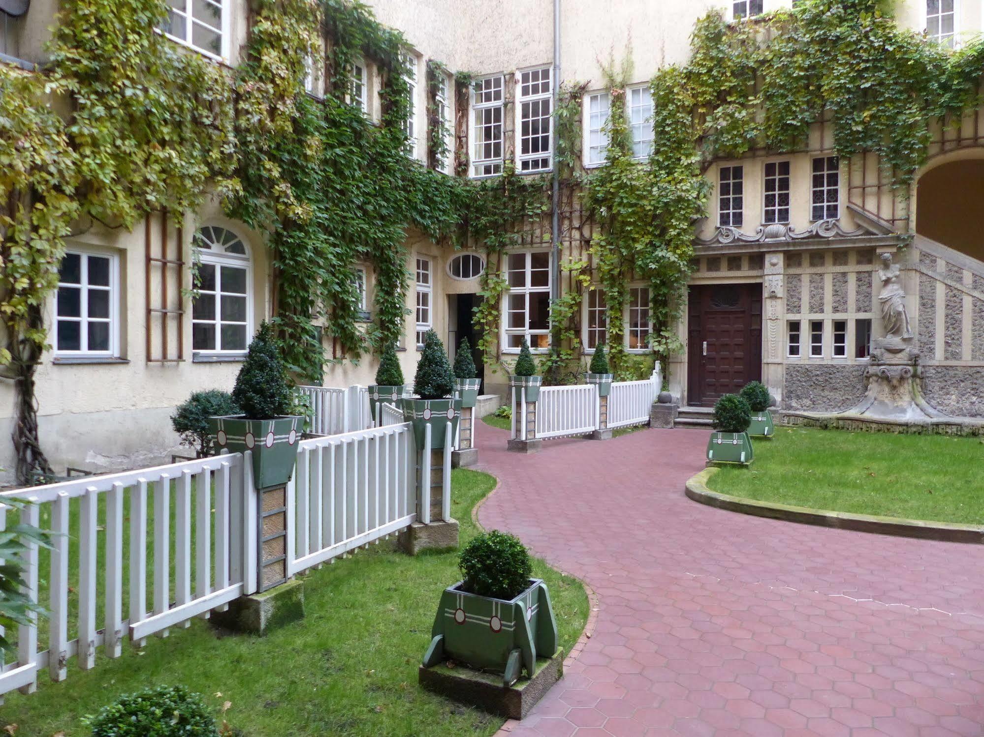 Gæstehus Waizenegger Am Kurfuerstendamm Berlin