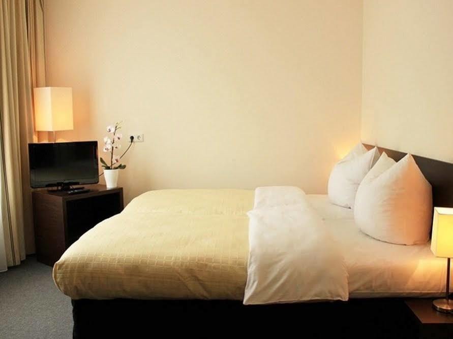 Hotel Lützow 3*