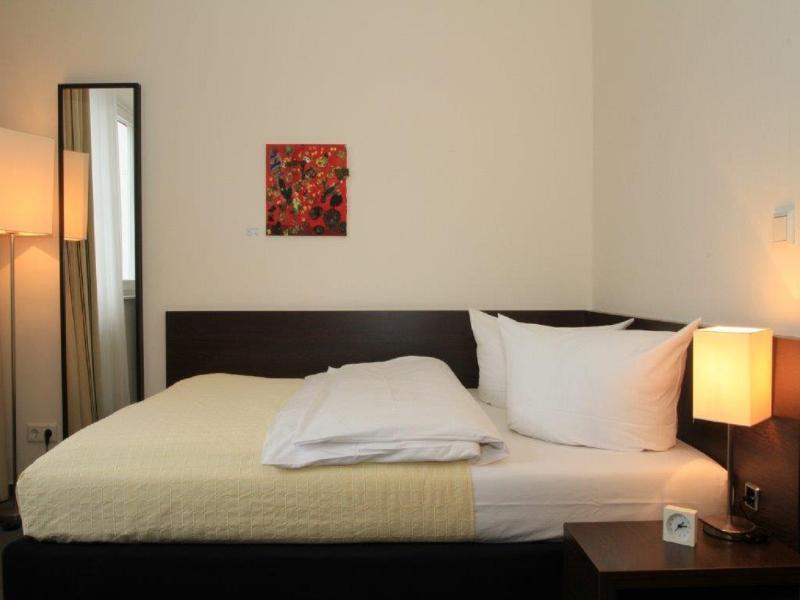 Hotel Lützow 3*